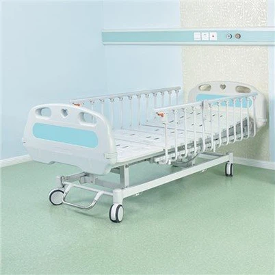 Två motoriska sjukhussängar